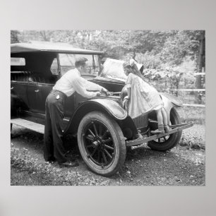 Dad helpen, 1923. Oude foto Poster