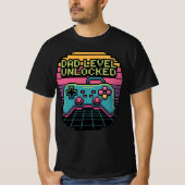 DAD LEVEL UNLOCKED – Classic Pixel Gamer Edition T-shirt (Voorkant)