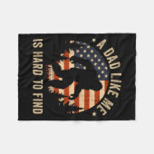 Dad Like Me Is Hard To Find Bigfoot Usa Flag Funny Fleece Deken (Voorkant (Horizontaal))