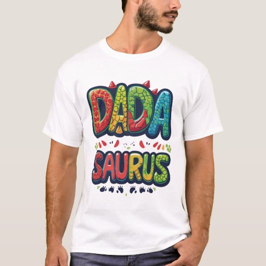 DADA SAURUS T-shirt – Funny Dinosaur Dad Shirt (Voorkant)
