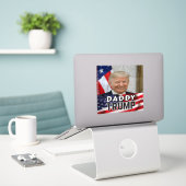 Daddy Trump Sticker (Laptop op bureau)