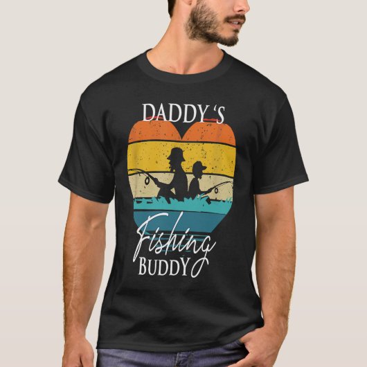 Daddy's Fishing Buddy  Retro Dad Son For Fisherman T-shirt (Voorkant)