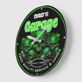 Dad's Garage Green Skulls Auto Mechanic Grote Klok (Hoek)
