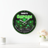 Dad's Garage Green Skulls Auto Mechanic Grote Klok (Huis)