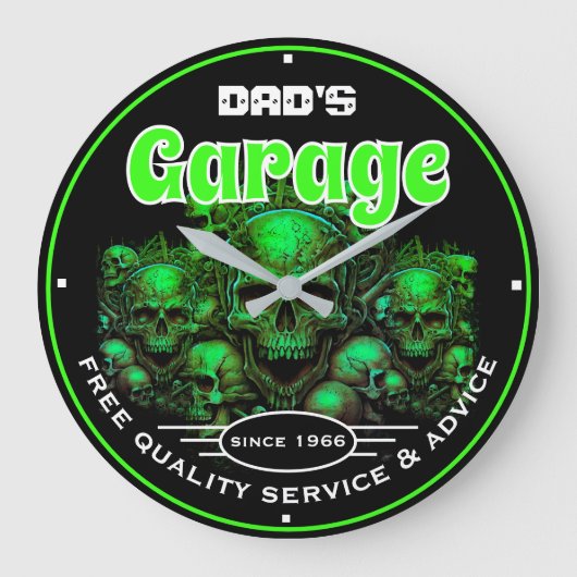 Dad's Garage Green Skulls Auto Mechanic Grote Klok (Voorkant)