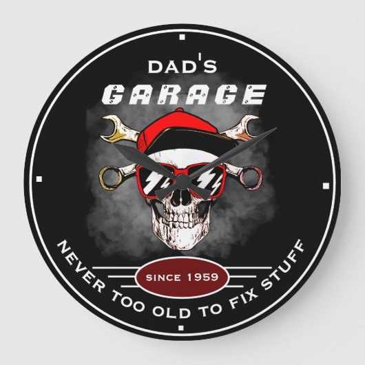 Dad's Garage Never Too Old Skull Tools Black Funny Grote Klok (Voorkant)