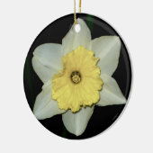 Daffodil Close-up Round Ornament (Links)