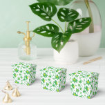 Daffodil Geel Botanisch Illustratiepatroon Bedankdoosjes<br><div class="desc">Vul deze ,  gele botanische narcis partij gunst doos met goodies voor uw gok om mee naar huis te nemen. Verjaardag,  bruiloften of douches.</div>