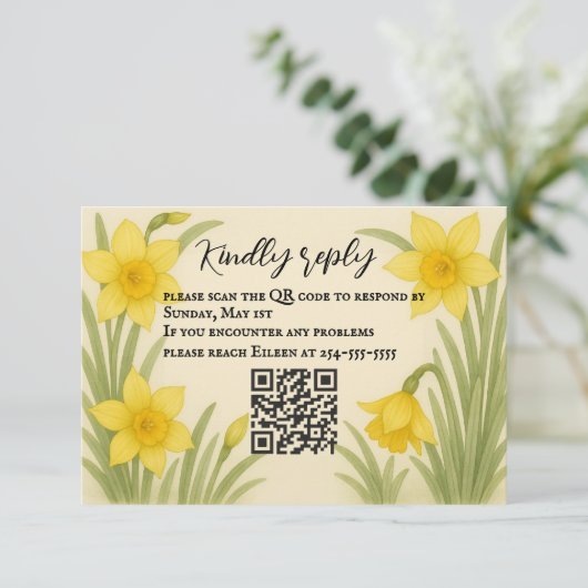 Daffodil Kiss QR Code RSVP Card (Staand voorkant)