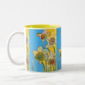 Daffodil Painted Yellow floral Two- Tweekleurige Koffiemok (Links)