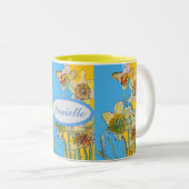 Daffodil Painted Yellow floral Two- Tweekleurige Koffiemok (Voorkant rechts)