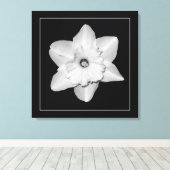'Daffodil Serie, Afbeelding 2' Ingepakt Canvas Pri Afdruk (Insitu (Houten vloer))