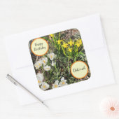 Daffodils & Crocus Birthday Vierkante Sticker (Envelop)
