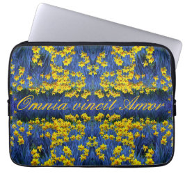 Daffodils & Omnia vincit Amor Laptop Sleeve