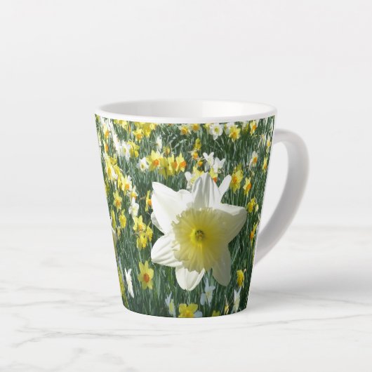 Daffodils Spring Flowers Field White Latte Mok (Rechterhoek)