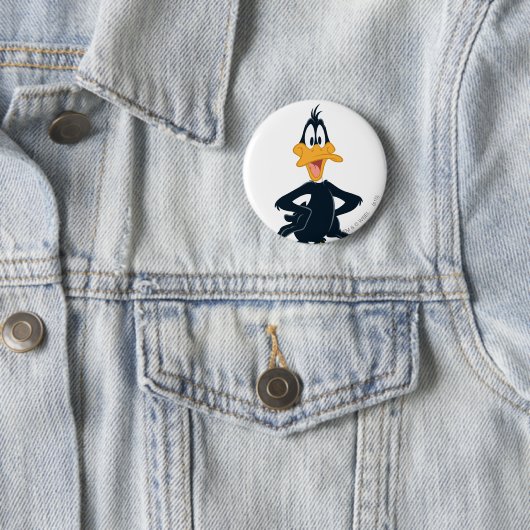 DAFFY DUCK™ RONDE BUTTON 5,7 CM (In situ)