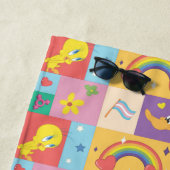 DAFFY DUCK™ & TWEETY™ - Pride Pattern Strandlaken (In situ)