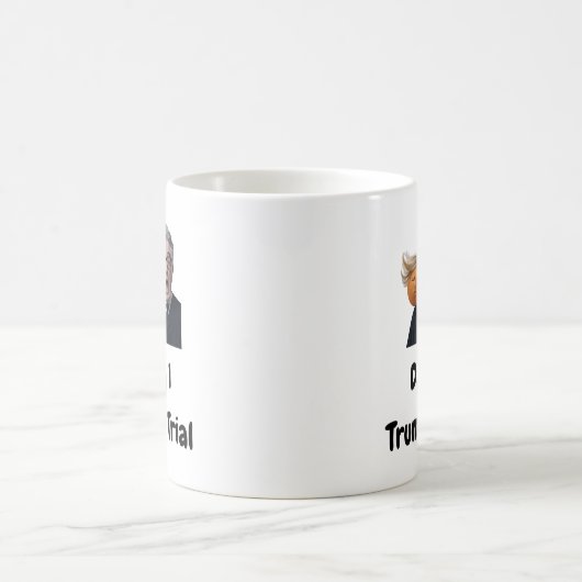 Dag 1 Trump Trial Magische Mok (Center)