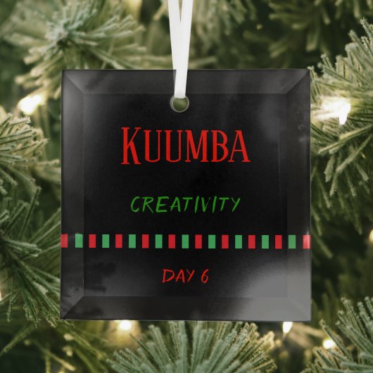 Dag 6 Kuumba Beginsel Kwanzaa Glas Ornament (Insitu)