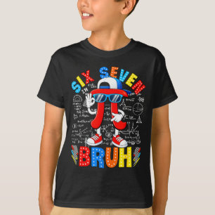 Dag symbool 67 zes zeven meme wiskunde leraar jong t-shirt