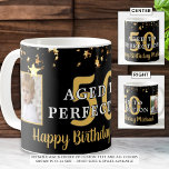 DAG TOT PRESFECTIE Black Gold Stars Koffiemok<br><div class="desc">Vier elke verjaardagsverjaardag met een gedenkwaardige aandenken mok met twee foto's en uw aangepaste tekst over hun leeftijd en eronder (de sample shows AGED TO PERFECTION en HAPPY BIRTHDAY NAME) geaccentueerd met gouden sterren op een bewerkbare zwarte achtergrond. WIJZIGINGEN: Maak tekst lettertype stijl, kleur en achtergrond kleur wijzigingen in BEWERKEN....</div>