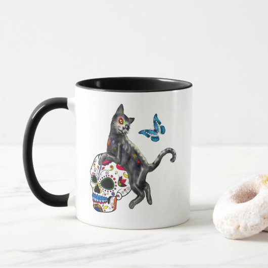 Dag Van De Dode Kat Suikerdodendansschedel En Vlin Mok (Met donut)