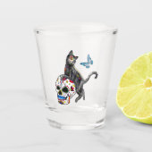 Dag van de dode kattensuikerschedel en vlinder shot glas (Voorkant)