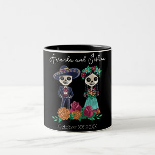 Dag van de Dode Suiker Skull Skeletten op Zwart Tweekleurige Koffiemok
