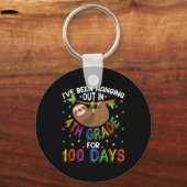 Dag van de School Sloth Design - 4e klas 100 dagen Sleutelhanger (Voorkant)