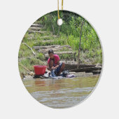 Dag van het wasgoed op de rivier keramisch ornament (Links)