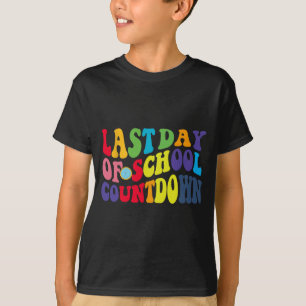 Dag van school aftellen uit voor zomer groovy quot t-shirt