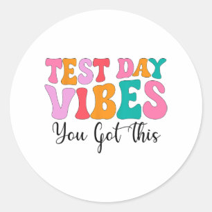 Dag Vibes Groovy Testing Day Docent Student Vrouwe Ronde Sticker