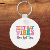 Dag Vibes Groovy Testing Day Docent Student Vrouwe Sleutelhanger (Voorkant)