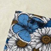 Dagen, witte wilde bloemen en blauwe vlinders strandlaken (In situ)