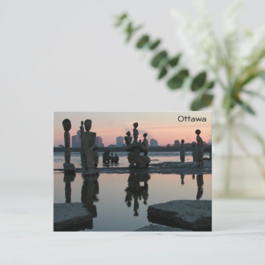 Dageraad aan de rivier de Ottawa. Briefkaart (Staand voorkant)