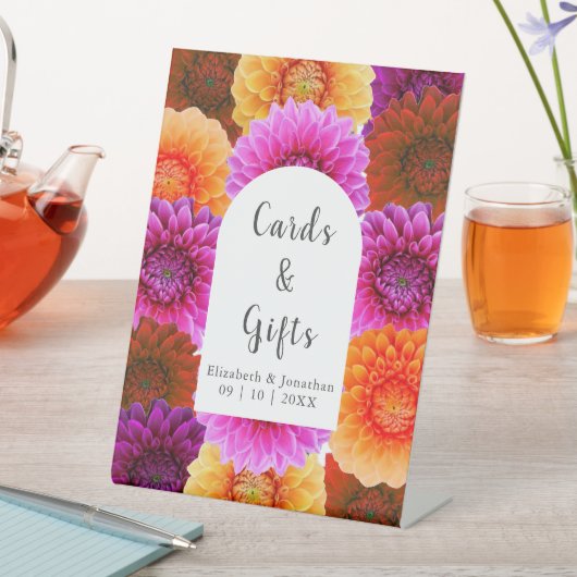 Dahlia Autumn Floral Wedding Reclamebord Met Voetstuk (Insitu)