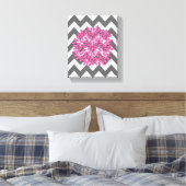 Dahlia op Chevrons in roze en grijs canvas (Insitu (Slaapkamer))