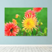 Dahlias Canvas Afdruk (Insitu (Houten vloer))