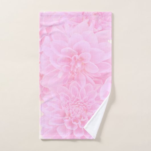 Dahlias in zacht roze bad handdoek (Handdoek)