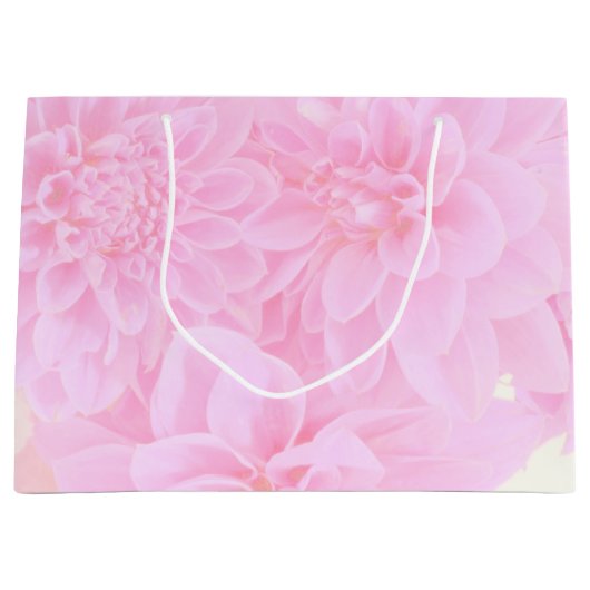 Dahlias in zacht roze groot cadeauzakje (Voorkant)
