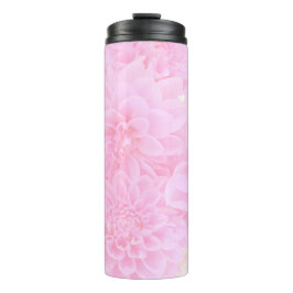 Dahlias in zacht roze thermosbeker