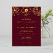 Dainty Floral Burgundy Wedding Folie Uitnodiging (Staand Voorkant)