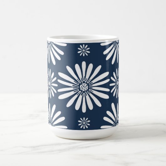 Daisies Blue White Floral Pattern Koffiemok (Center)