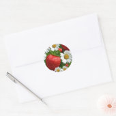 Daisies en aardbeien ronde sticker (Envelop)