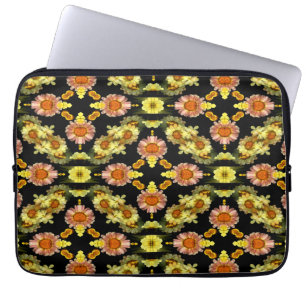 Daisies Galore..... Laptop Sleeve