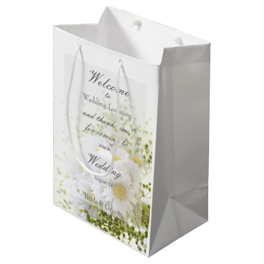 Daisies in Love-Editable Wedding Bouquet Medium Cadeauzakje (Voorkant Gekanteld)