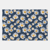 Daisies on Blue Denim Birthday  Inpakpapier Vel (Voorkant)