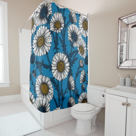 Daisies op blauw douchegordijn (In situ)