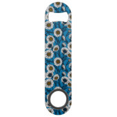 Daisies op blauw speed flessenopener (Achterkant)
