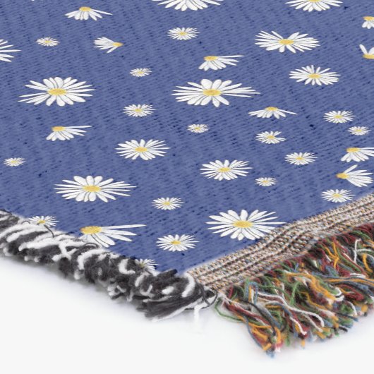 Daisies op blauwe deken gooien (Hoek)